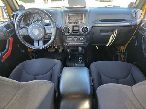 Used 2014 Jeep Wrangler Unlimited Sport image 7