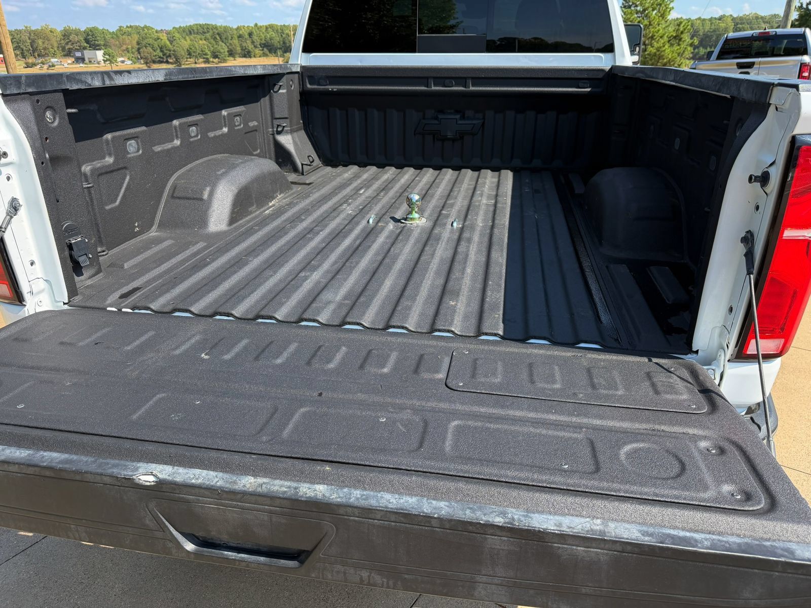 Used 2025 Chevrolet Silverado 2500 LTZ w/ LTZ Premium Package AWD/4WD image 11