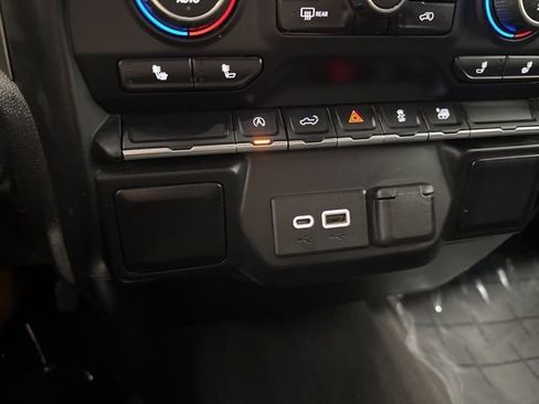 Used 2019 Chevrolet Silverado 1500 LT w/ All-Star Edition image 46