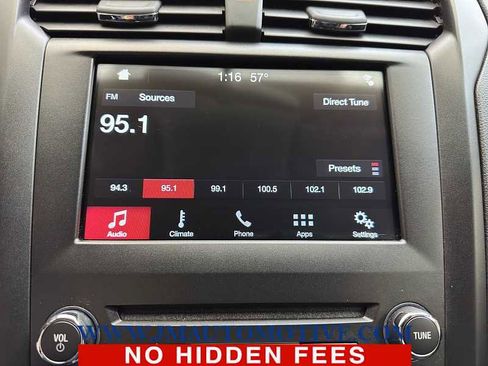 Used 2018 Ford Fusion SE w/ Equipment Group 201A FWD image 22