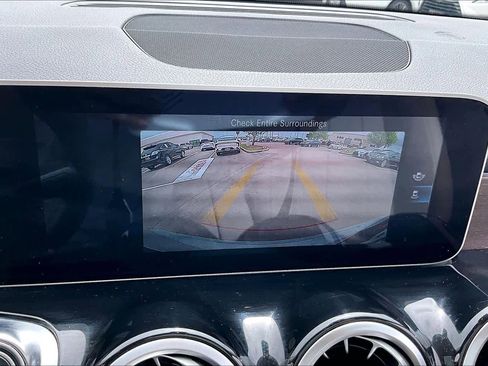 Used 2020 Mercedes-Benz GLB 250 image 24