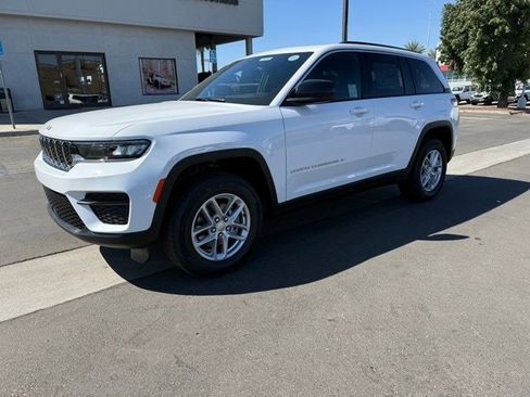 New 2025 Jeep Grand Cherokee Laredo X w/ Luxury Tech Group I image 2
