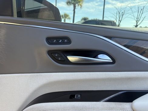 Used 2022 Cadillac Escalade ESV Sport Platinum image 23