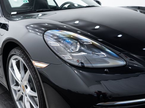 Certified 2025 Porsche 718 Cayman image 24