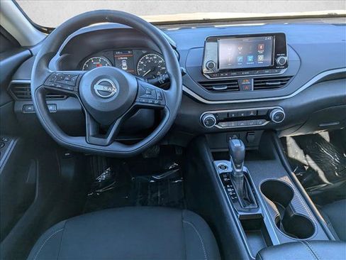 Used 2024 Nissan Altima 2.5 S image 15
