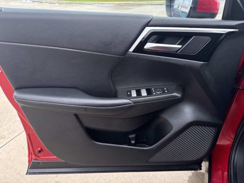 Used 2024 Mitsubishi Outlander SE AWD/4WD image 19