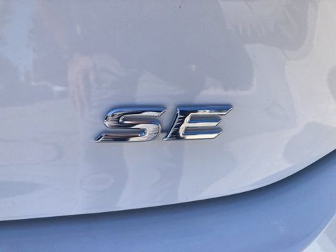 New 2026 Toyota Camry SE image 9