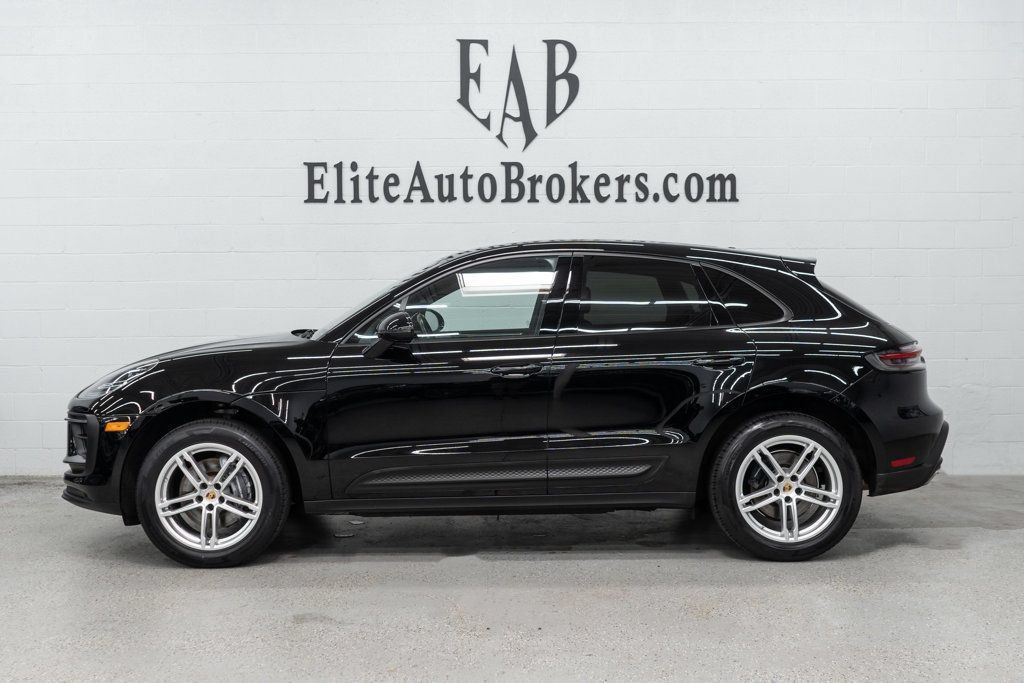 Used 2024 Porsche Macan AWD/4WD image 2