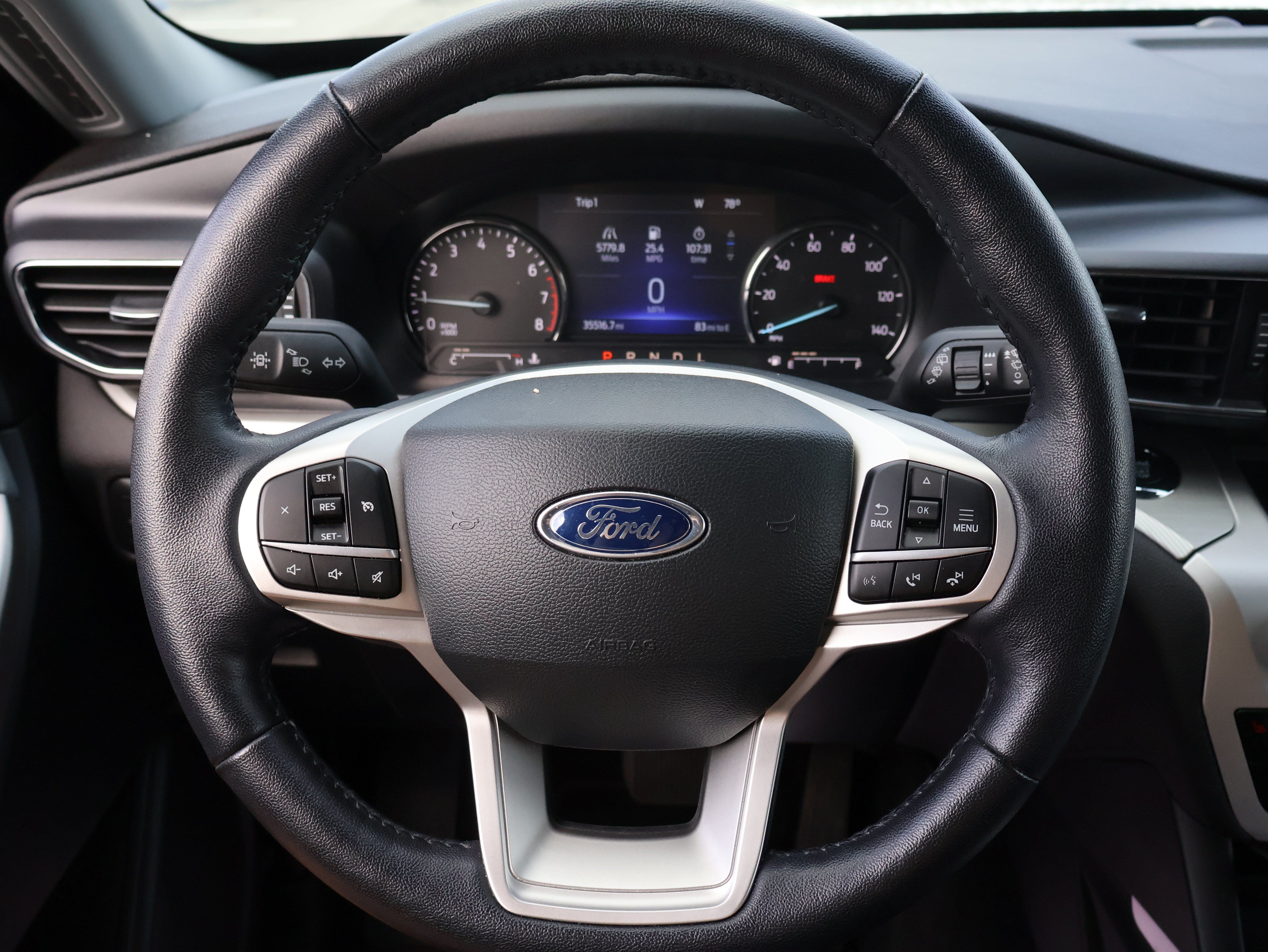 Used 2022 Ford Explorer XLT w/ Equipment Group 202A AWD/4WD image 29