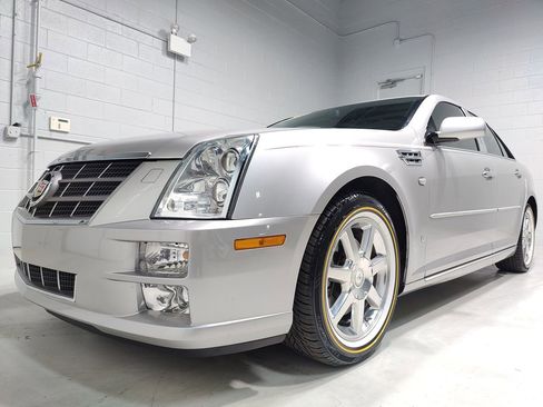 Used 2008 Cadillac STS AWD w/ Preferred Equipment Group image 19