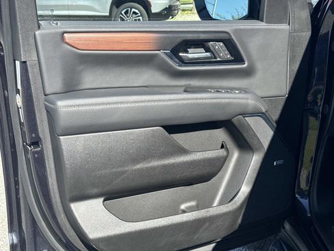 Used 2025 GMC Yukon Denali image 19