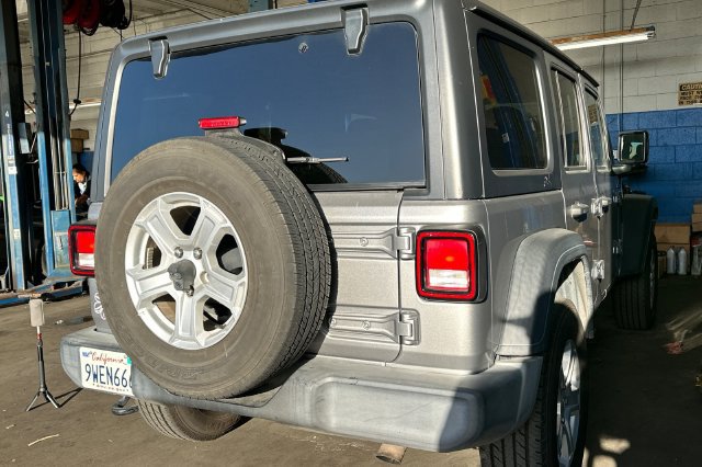 Used 2020 Jeep Wrangler Unlimited Sport S AWD/4WD image 5