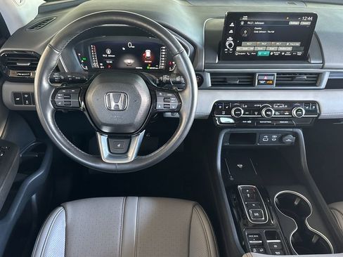 Used 2023 Honda Pilot Elite image 13