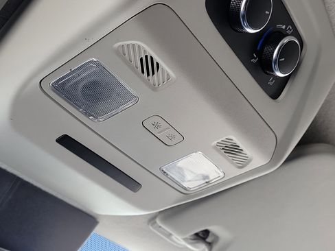 Used 2023 Ford Transit 350 XLT image 29