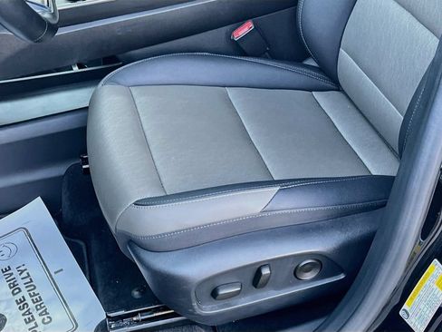 Used 2026 Chevrolet Equinox LT w/ Convenience Package II FWD image 13