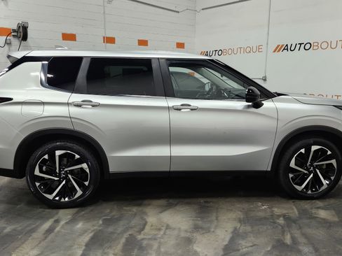 Used 2022 Mitsubishi Outlander ES image 17