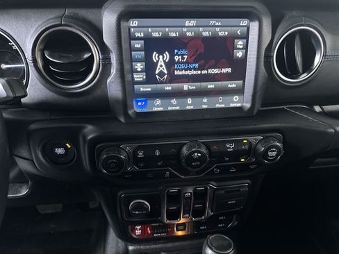 Used 2022 Jeep Wrangler Unlimited Rubicon 4xe w/ Cold Weather Group AWD/4WD image 13