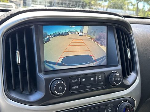 Used 2017 Chevrolet Colorado LT w/ Luxury Package, Chrome AWD/4WD image 18