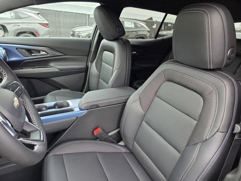 New 2026 Chevrolet Equinox EV LT image 22