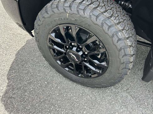 New 2026 Chevrolet Silverado 2500 LTZ w/ Trail Boss Package AWD/4WD image 9