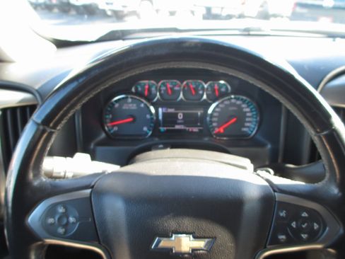 Used 2018 Chevrolet Silverado 1500 LT w/ All Star Edition image 25