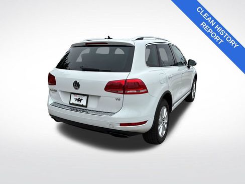 Used 2013 Volkswagen Touareg VR6 AWD/4WD image 3