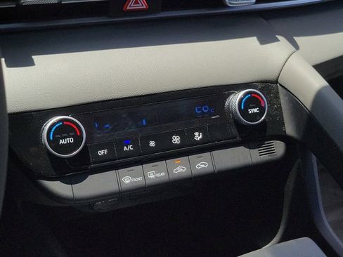 Certified 2023 Hyundai Elantra SEL FWD image 27