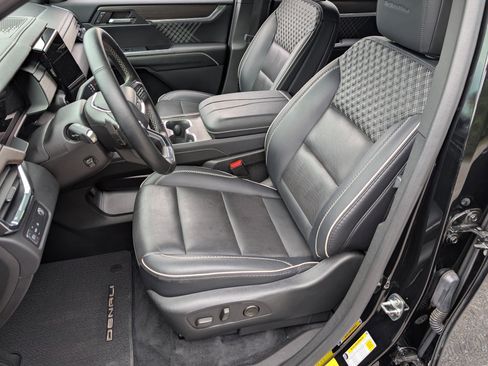 Used 2024 GMC Acadia Denali FWD image 17