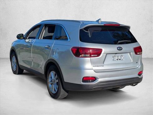 Used 2019 Kia Sorento FWD w/ LX Convenience Package image 7