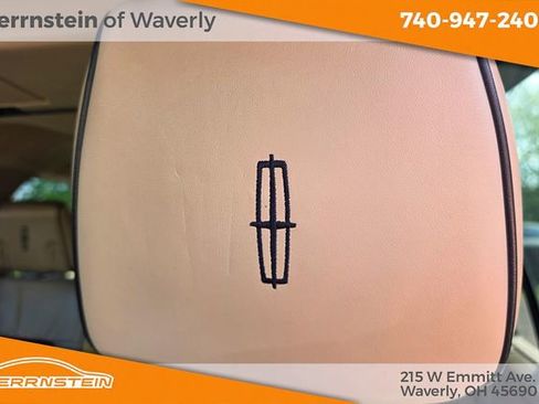 Used 2010 Lincoln Navigator L 4WD image 26