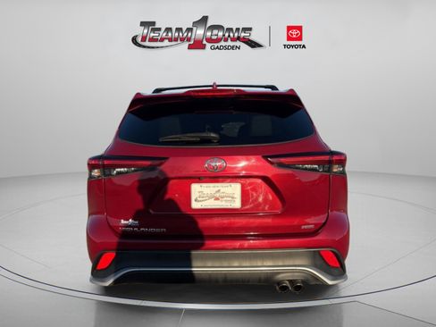 Used 2023 Toyota Highlander XSE image 7