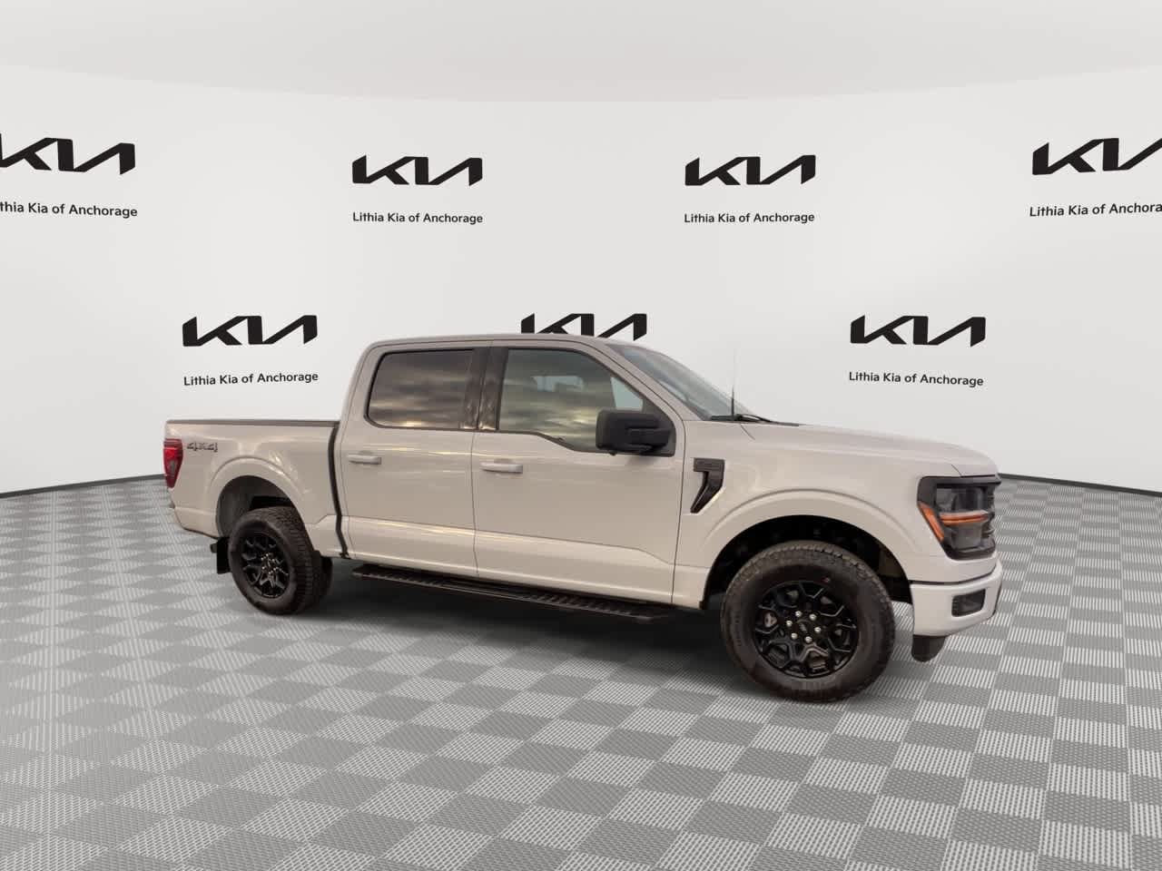 Used 2024 Ford F150 XLT w/ Tow/Haul Package AWD/4WD image 3