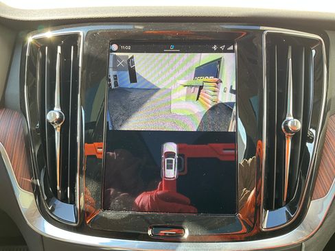 New 2026 Volvo V60 B5 Cross Country Plus w/ Climate Package image 21