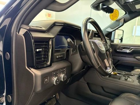 Used 2024 GMC Sierra 2500 AT4 w/ AT4 Premium Plus Package AWD/4WD image 23