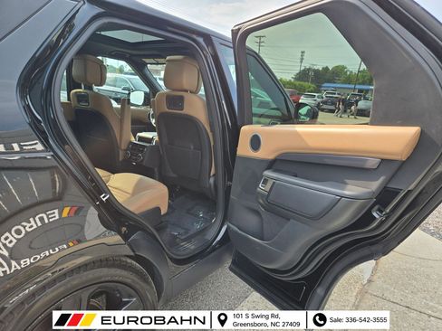 Used 2024 Land Rover Discovery Metropolitan Edition AWD/4WD image 18