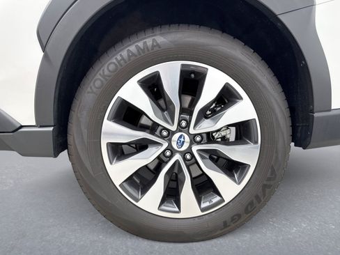 Used 2024 Subaru Outback Touring AWD/4WD image 28