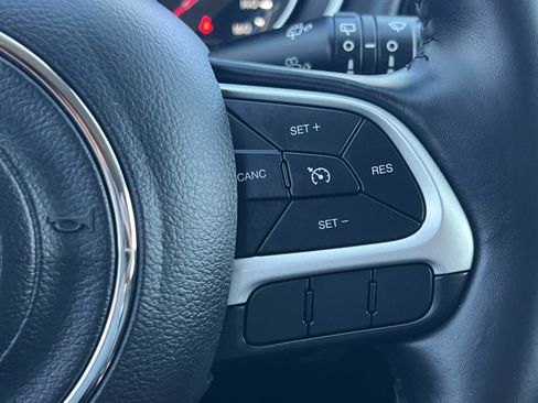 Used 2019 Jeep Compass Altitude image 10