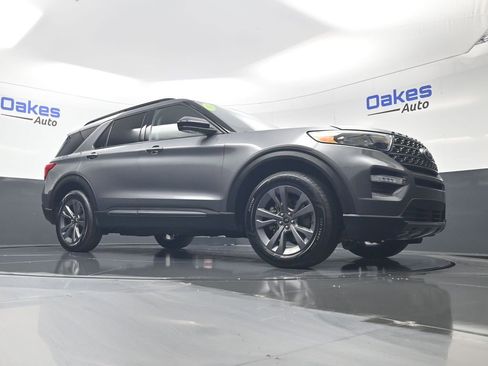 Used 2023 Ford Explorer XLT w/ Equipment Group 202A AWD/4WD image 41