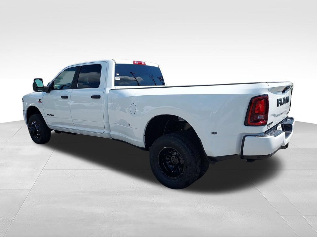 New 2027 RAM 3500 Big Horn AWD/4WD image 3