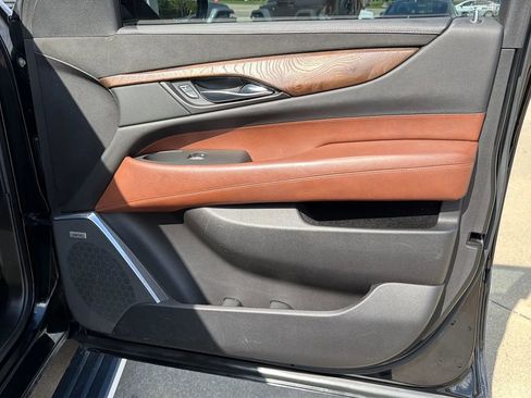 Used 2016 Cadillac Escalade Premium AWD/4WD image 86