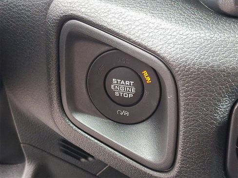 New 2025 Jeep Gladiator Sport image 14