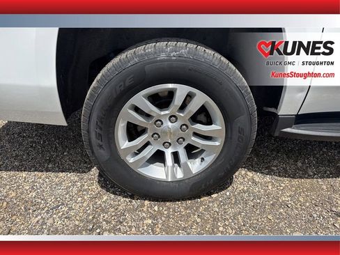 Used 2019 Chevrolet Suburban LT AWD/4WD image 12