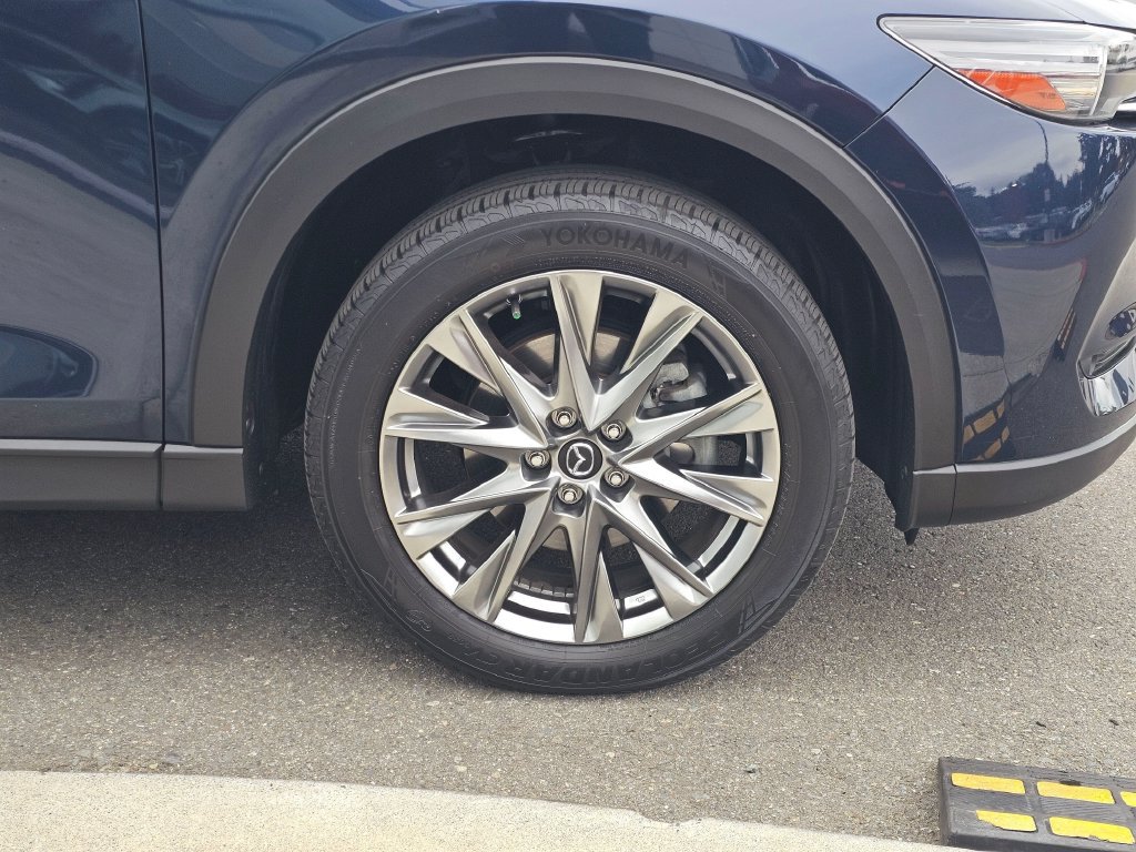 Used 2020 MAZDA CX-5 Signature AWD/4WD image 9