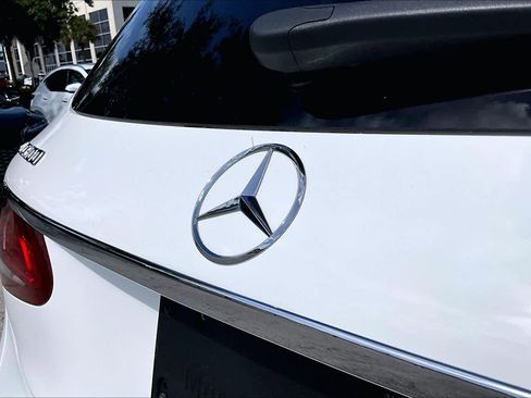 Used 2019 Mercedes-Benz GLC 300 4MATIC image 31