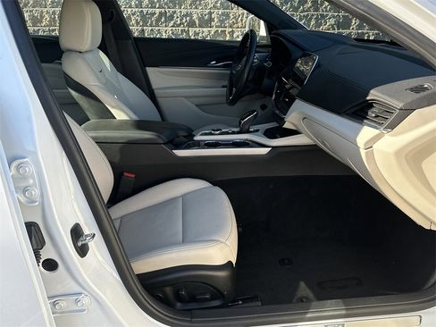 Certified 2022 Cadillac CT4 Premium Luxury image 13