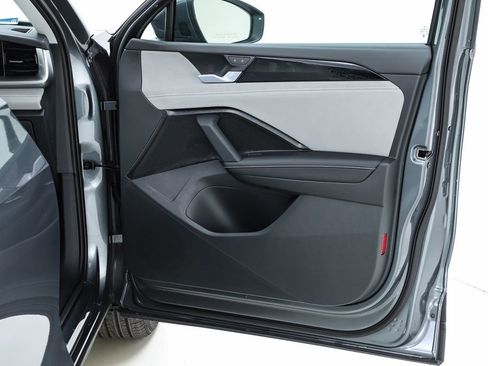 New 2026 Volkswagen Tiguan SE image 71