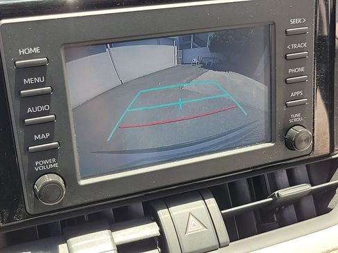 Used 2019 Toyota RAV4 XLE AWD/4WD image 30