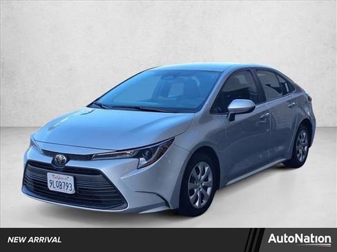 Certified 2024 Toyota Corolla LE image 1