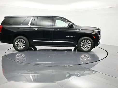 Used 2024 GMC Yukon XL Denali image 5