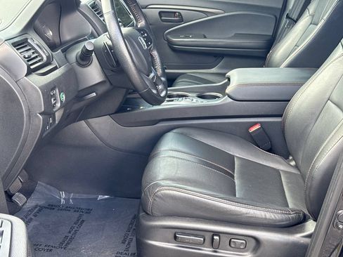 Used 2024 Honda Passport TrailSport image 9